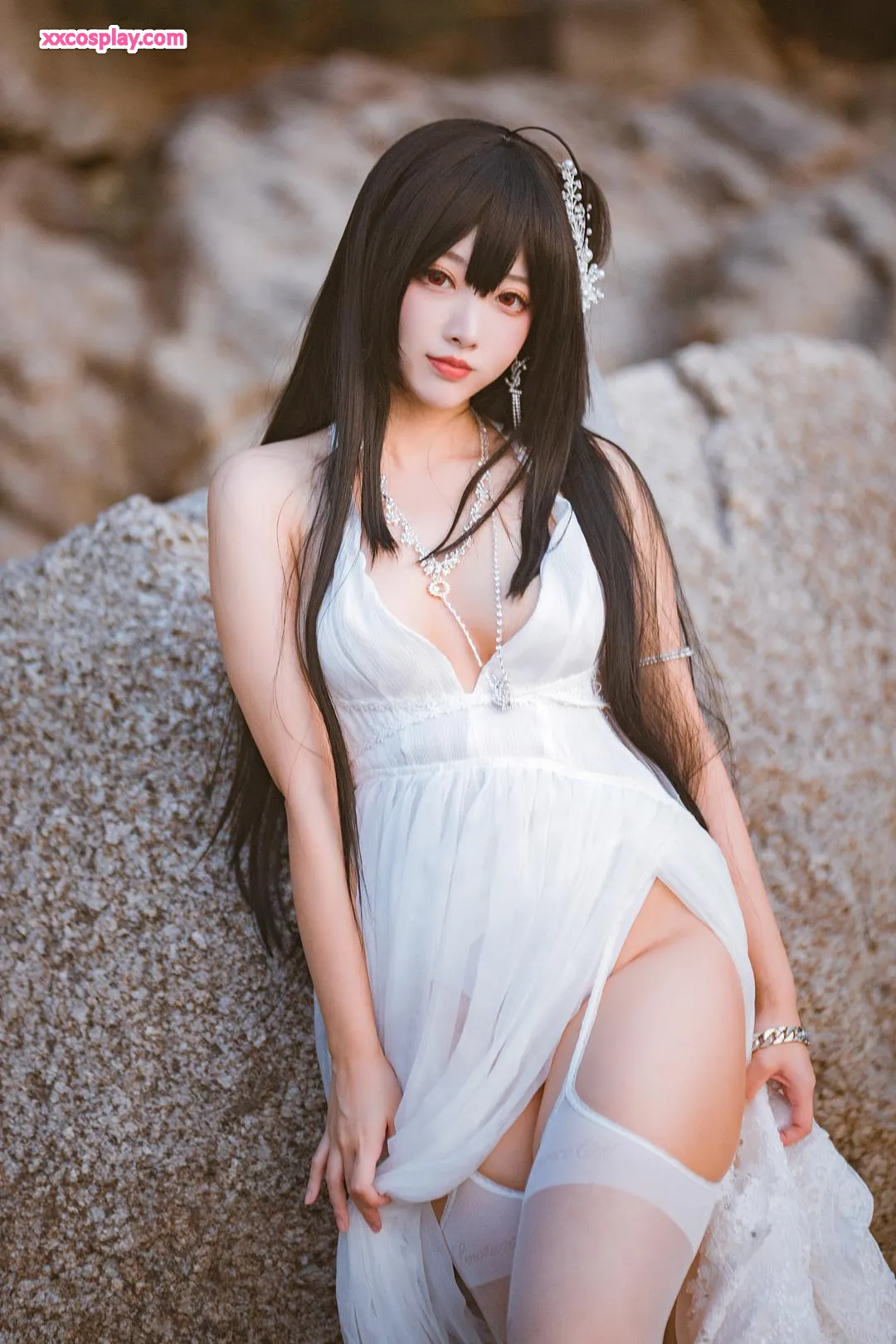 Miyamoto Sakura as Taihou - Azur Lane